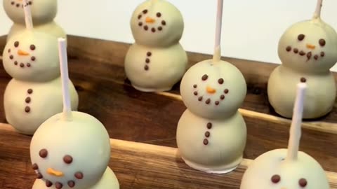 Snowman Oreo truffles