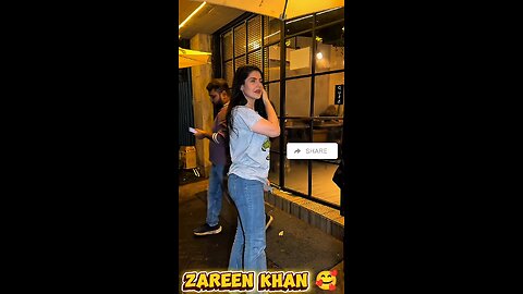 Bollywood Actress Zareen Khan Spotted in Restaurant Bandra Mumbai 🔥🌹❤️