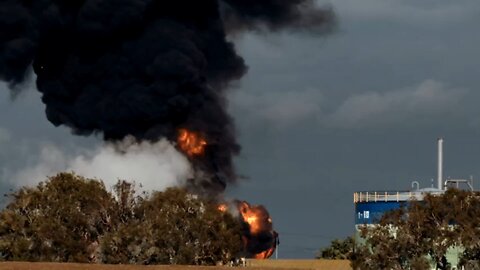 🔥 MASSIVE OIL REFINERY FIRE NEAR L.A. 😱 GOVERNOR NEWSOM REACTS 🚨