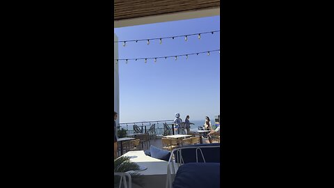 windy here today in pattaya i am having a pool day i am staying on 3 rd