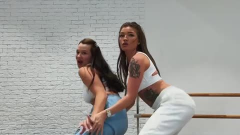 Anastasiya Malysheva Returns to Her Studio – “Money Pull Up” Dance Promo