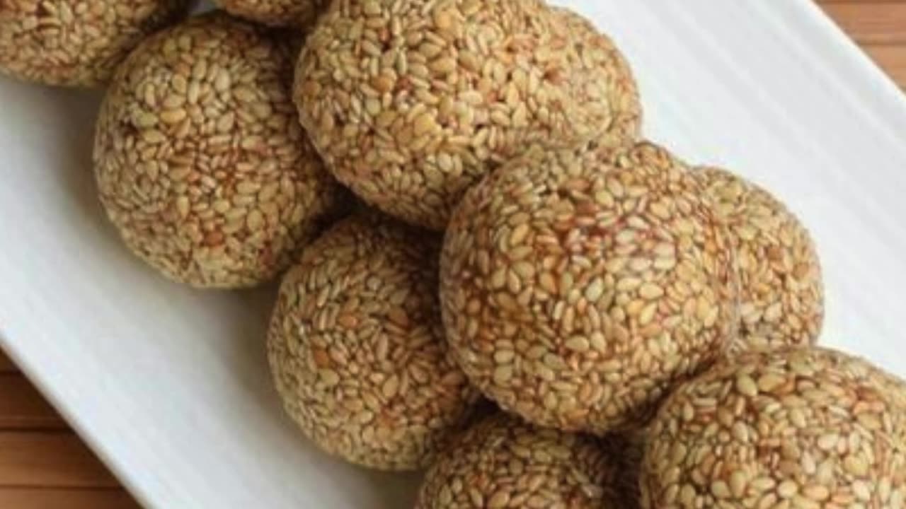 तिल के लड्डू खाने के तीन ज़बरदस्त फायदे #health #shorts #viral #trending #like #fact #reels