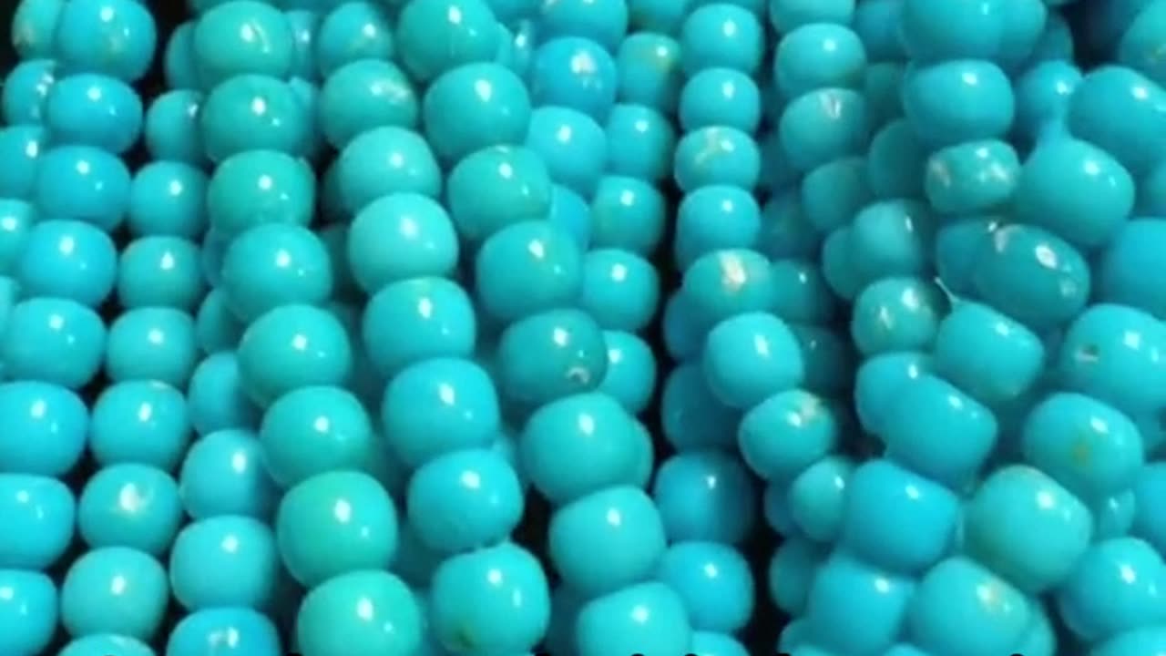 250102-3 Smooth natural original turquoise beads string will not get tired after wearing for a long
