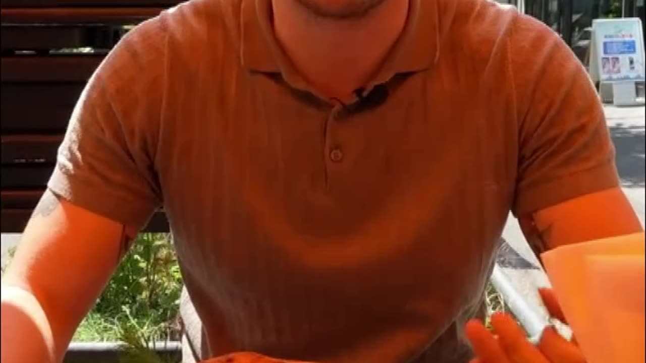 Americans first time ordering pizza in Germany