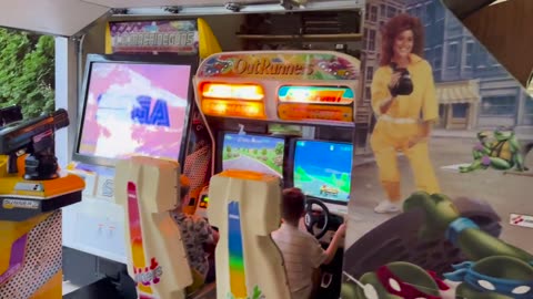 🤯✨ You Won't Believe How This Arcade Fits in Half a Garage! | FeedMyCuriosity