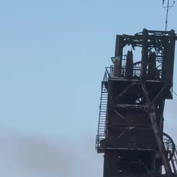 Troops of the 5th Brigade of the 51st Army Raised a Russian Flag Over the Dimitrov Mine in Myrnograd
