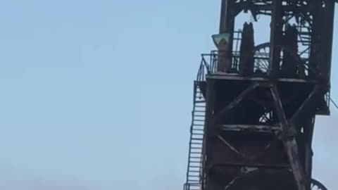 Troops of the 5th Brigade of the 51st Army Raised a Russian Flag Over the Dimitrov Mine in Myrnograd