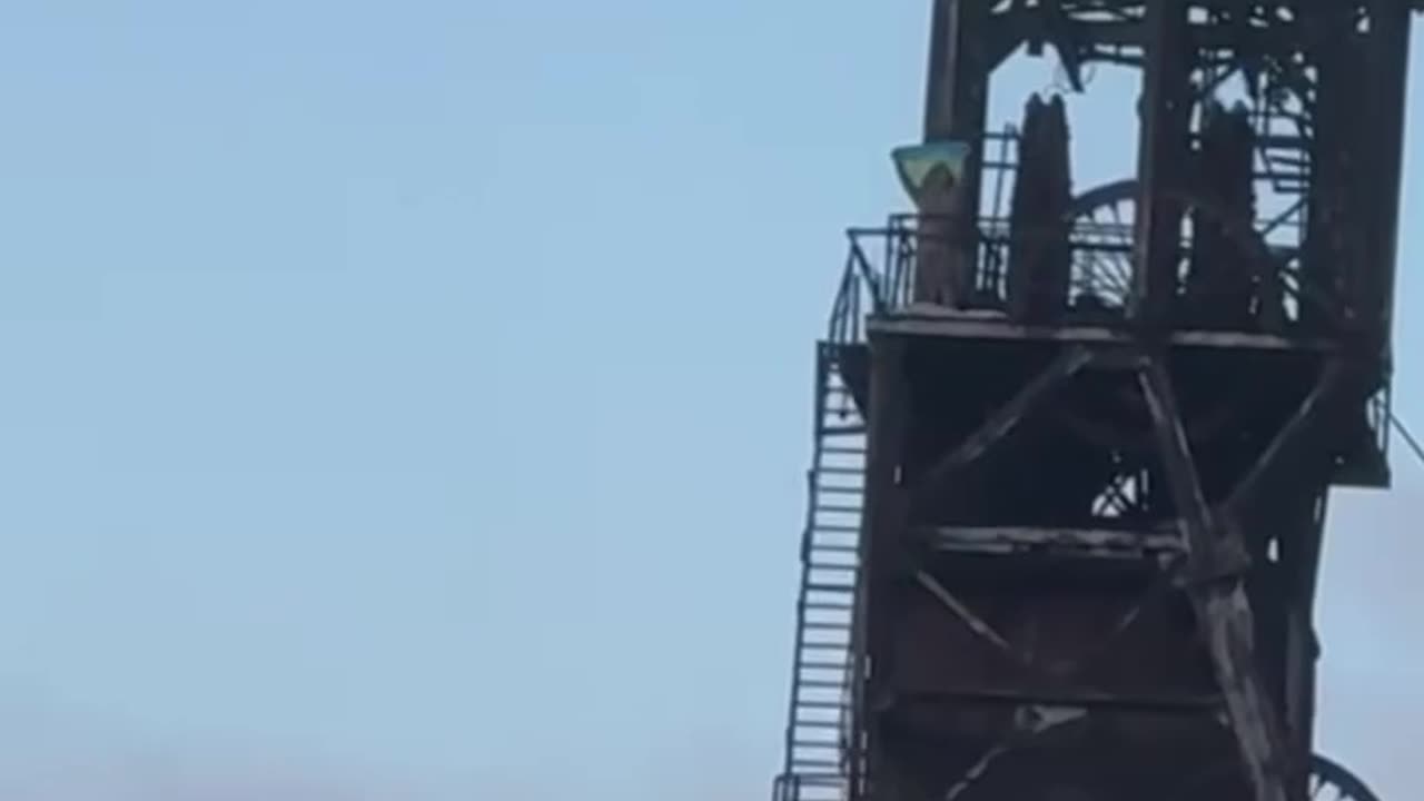 Troops of the 5th Brigade of the 51st Army Raised a Russian Flag Over the Dimitrov Mine in Myrnograd