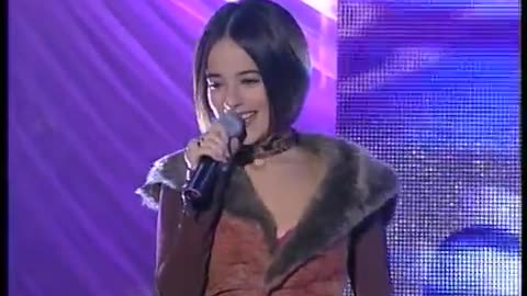 Alizee - Moi Lolita - live (HQ)