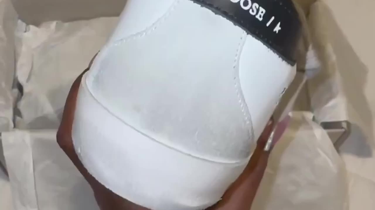 中共白手套蔡崇信收购黄金鹅12%股份，助力中共加速渗透全球市场