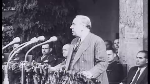 WORLD IN FILM. Issu... - WORLD IN FILM. Issue no. 212, BERLIN AFTER THE BLOCKADE ; WO - 111-adc-7828