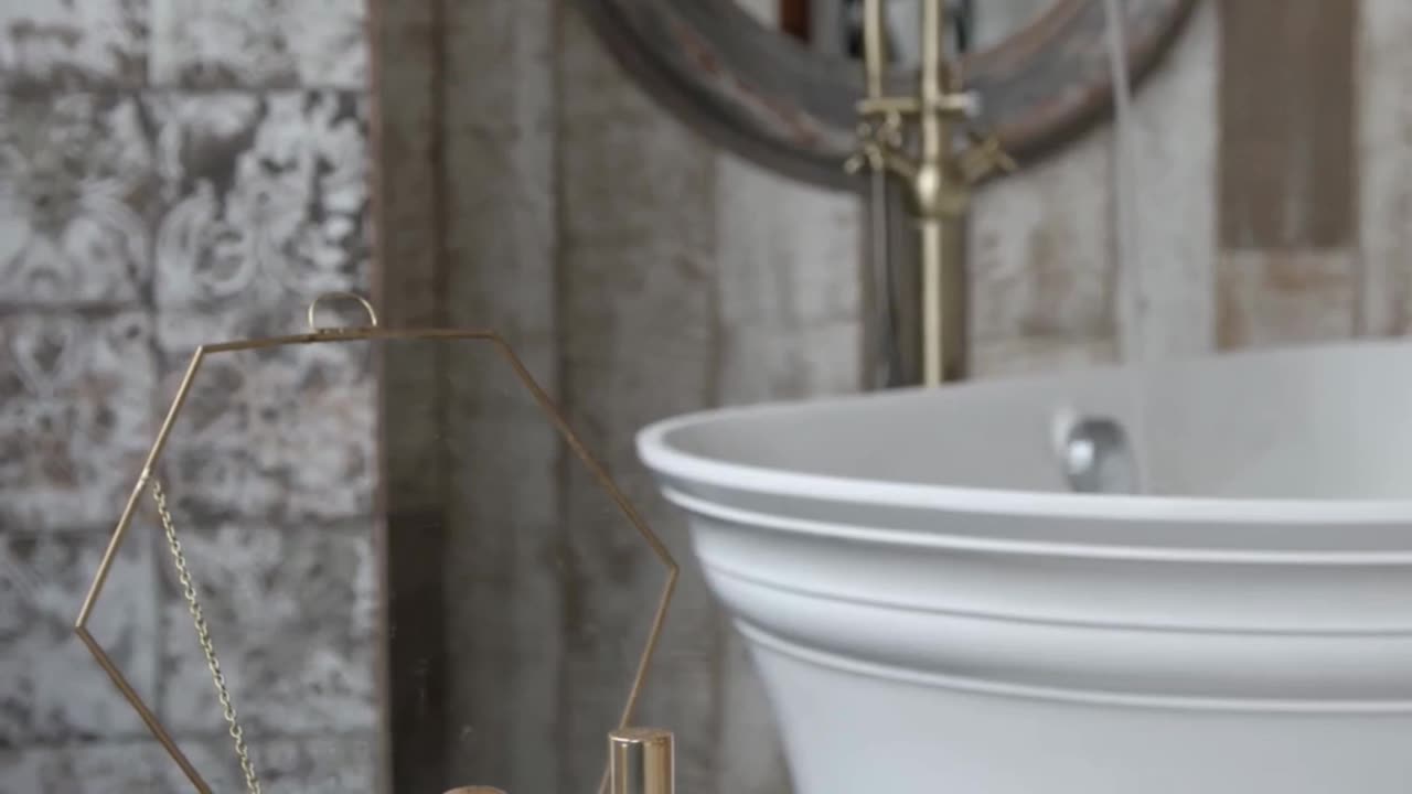 $300 vs $30: Can Your Nose Tell?