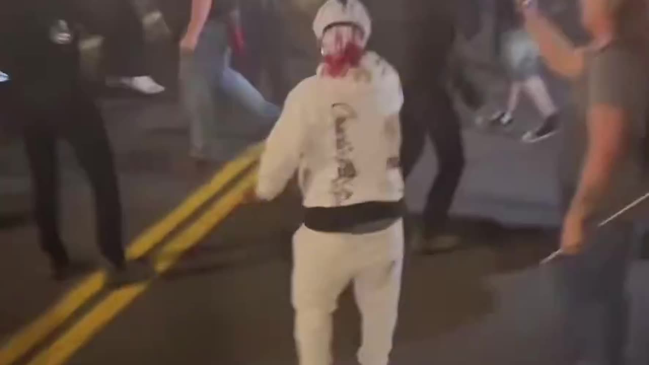 JUST NOW: Patriots got into a scuffle with Antifa after they set another American flag