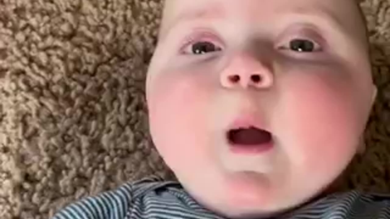 Try not to laugh| Cute Baby Videos 001