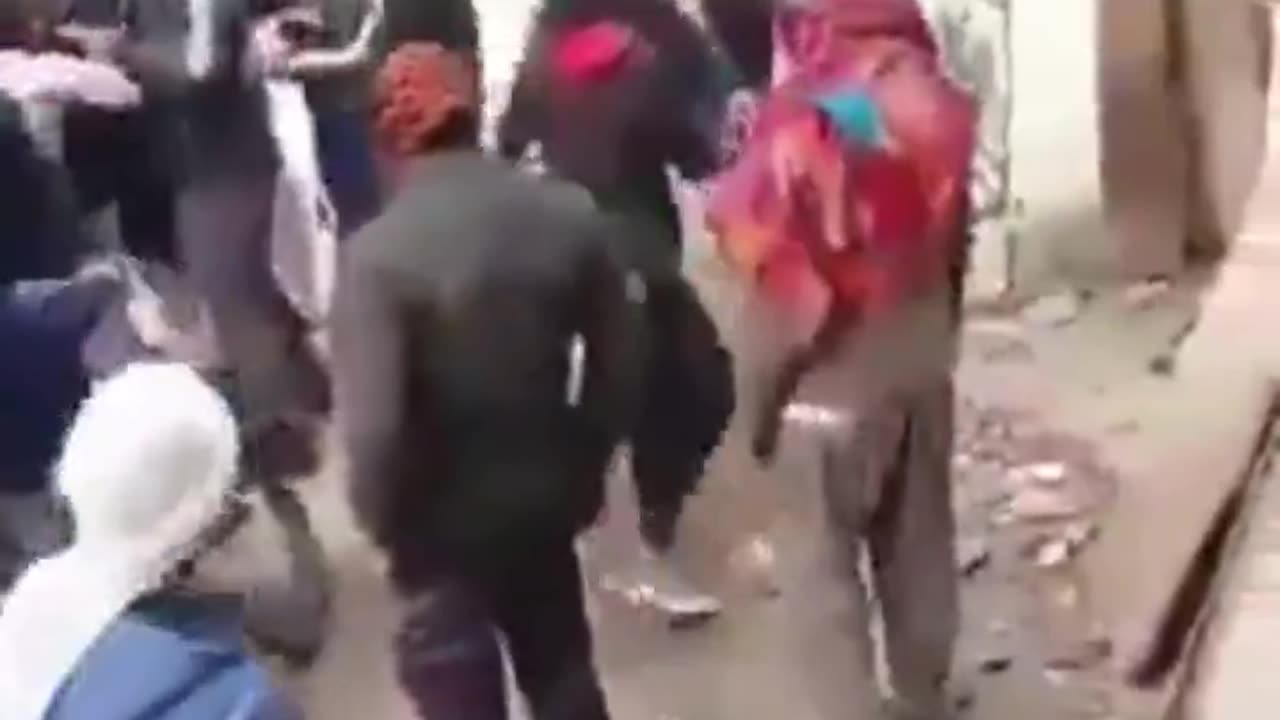 Class 10 Girls Fight Over Boy in Baghpat, Video Goes Viral