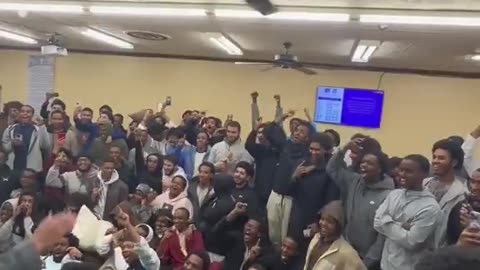 "Allah Akbar!" It looks like Somalia but it's Minnesota, America. Same mistake as Europe.