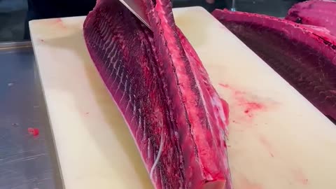 Precision and Skill Filleting Luxurious Bluefin Tuna fish cutting #bigfish #bigfishcutting