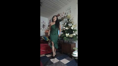 Tiktok with my Green sexy Dress..