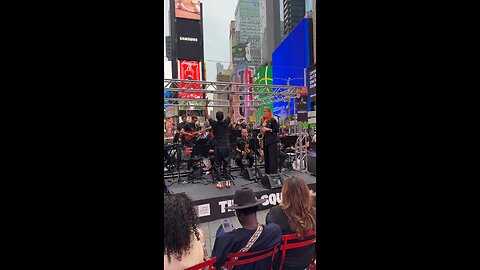 TIMES SQUARE JAZZ SHOW IGMAR THOMAS REVIVE BIG BAND