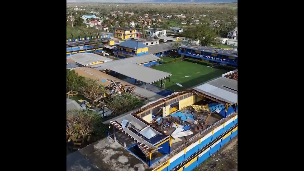 🌪🇯🇲Imágenes aéreas muestran las consecuencias del devastador huracán en Jamaica