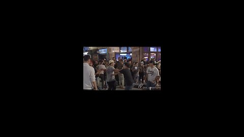 Insane 5 vs 1 Street Fight!