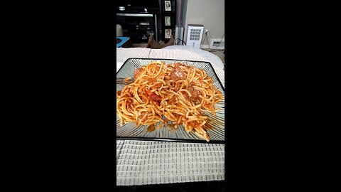 Eating Mueller's Pot-Sized Thin Spaghetti, Dbn, MI, 3/12/25