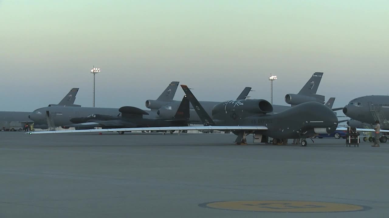 U-2 Dragon Lady Landing