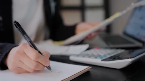5 Simple Habits to Save Money Every Month