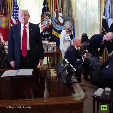 Así reacciona Trump al desmayarse un hombre a su lado en la Casa Blanca