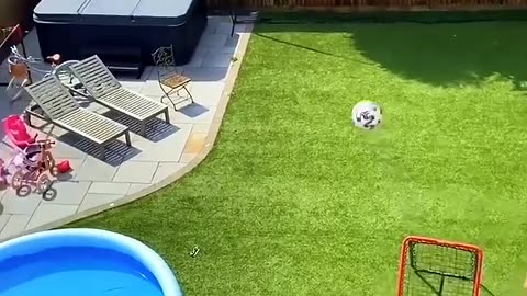 BEST FOOTBALL TRICK SHOT