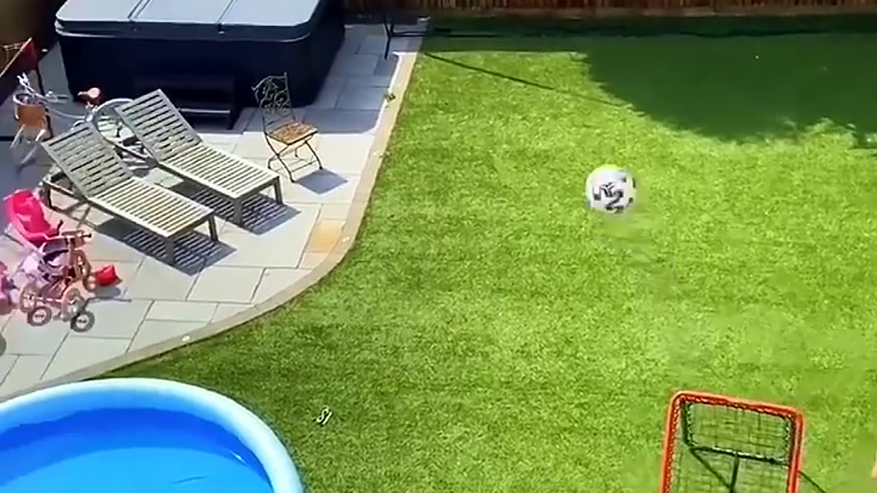 BEST FOOTBALL TRICK SHOT