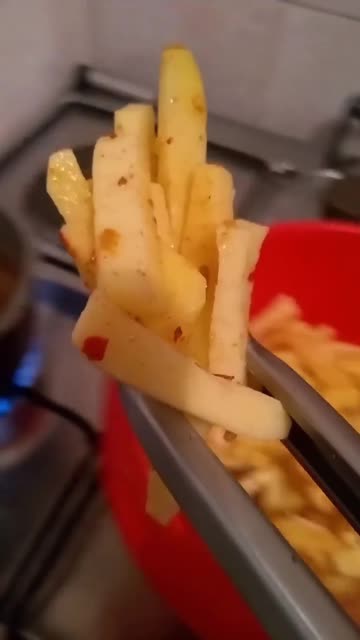 Explosive First Attempt At French Fries