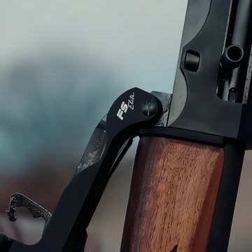 FS-Elite 折叠式霰弹枪 #国外合法拍摄国内请勿模仿 #武器科普 #实弹射击 #男人减速带 #靶场射击