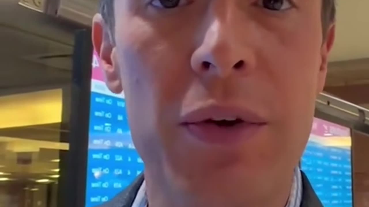 The US government shut down has caused flight delays and cancellations at the Hollywood Burbank