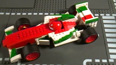 Lego 8678 ‧ Ultimate Build Francesco - Cars 2 Brickformula Review