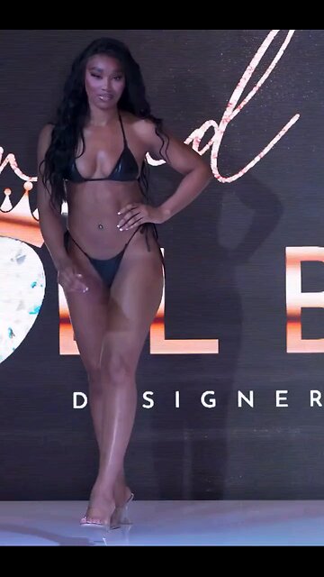 SUCH BEAUTY AND SEXY