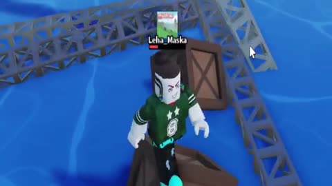 climbed the tower to protect ourselves from the tsunami)) #roblox #gaming #tsunami #survival