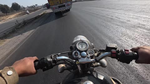 Biker Almost Crashed While Riding Beside a Truck