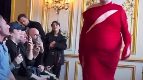 La semana de la moda sorprende por sus “rarezas” en París