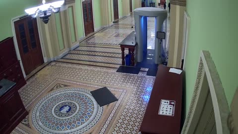 0304USCS03SenateGallerySWnearS324_2021-01-06_22h00min02s370ms.mp4