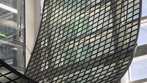 ✨🧪 Glass Panes That Tint Electronically — A Stunning Visual Effect! | FeedMyCuriosity