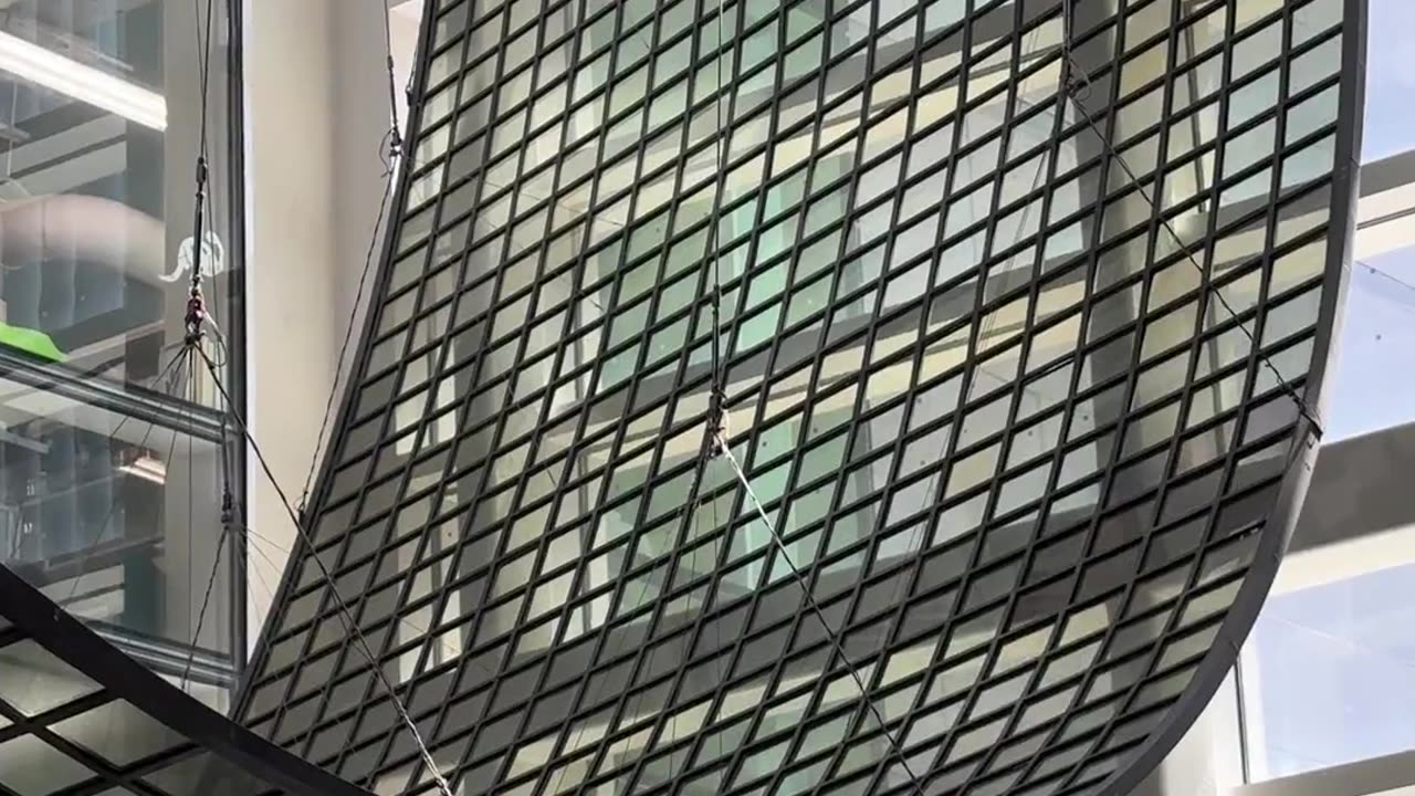✨🧪 Glass Panes That Tint Electronically — A Stunning Visual Effect! | FeedMyCuriosity