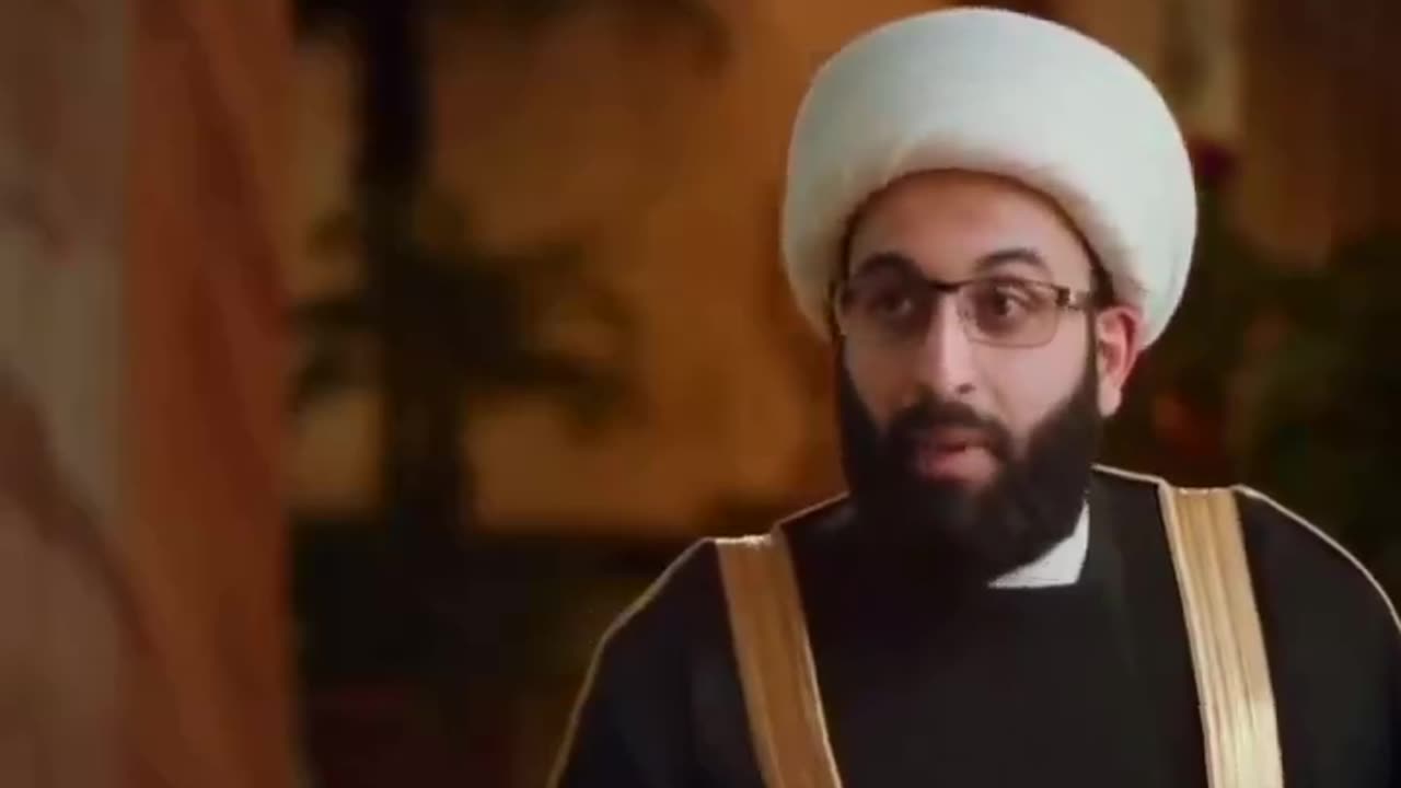 Islamists vote left because they see the left as "very stupid."