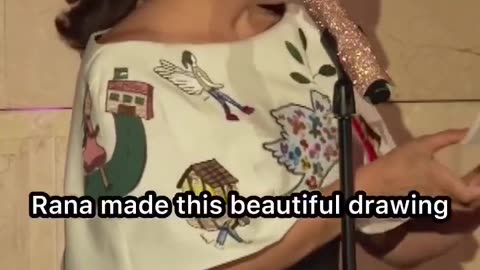 🇵🇸 Today, Ms.Rachel accepted Glamour Magazine ‘Women of The Year ’ by wearing a custom dress with drawings from children from Gaza.