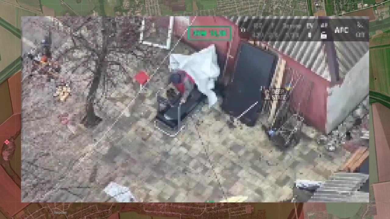 Ukrainian pilots filmed a resident of Pokrovsk running on a treadmill during a break