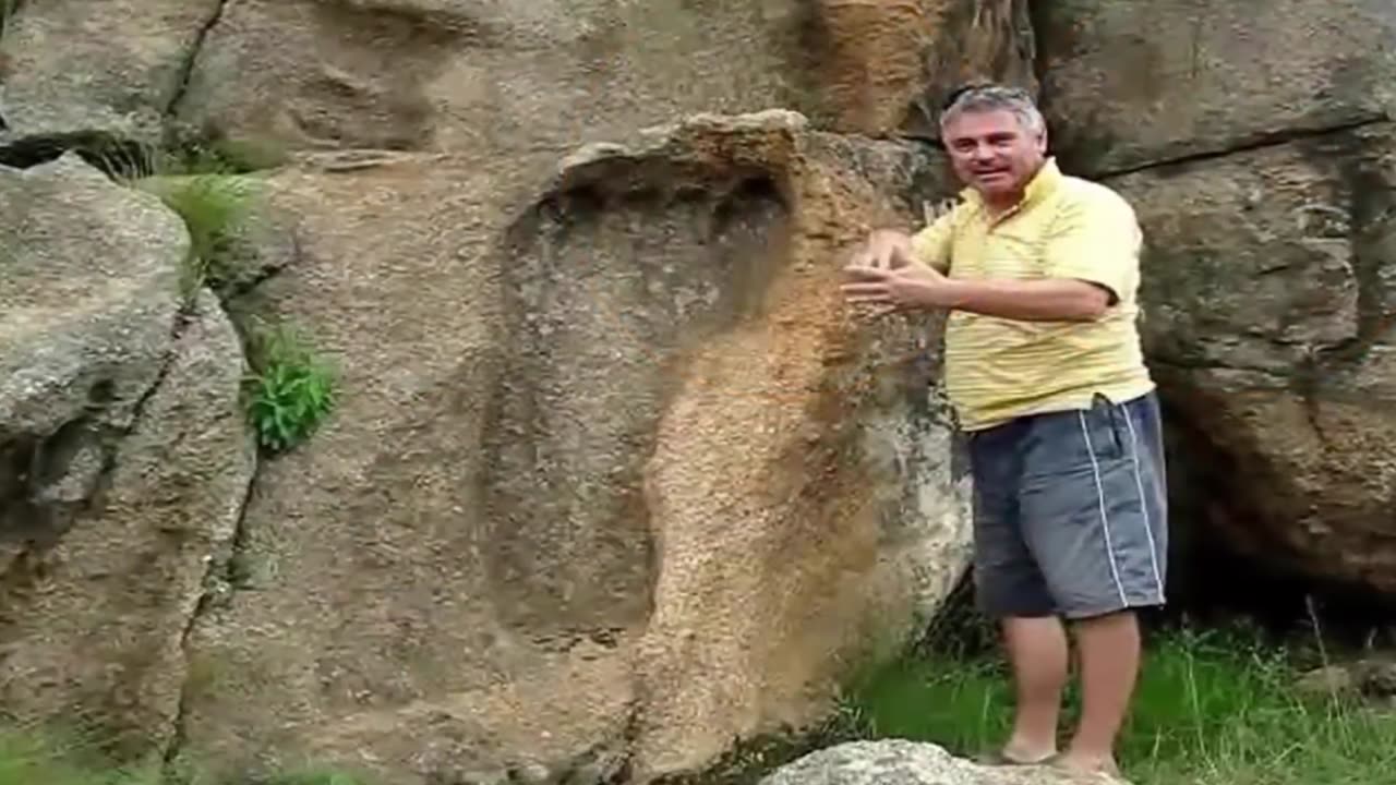 👣 Giant Footprints - Proof of Ancient Giants 👣