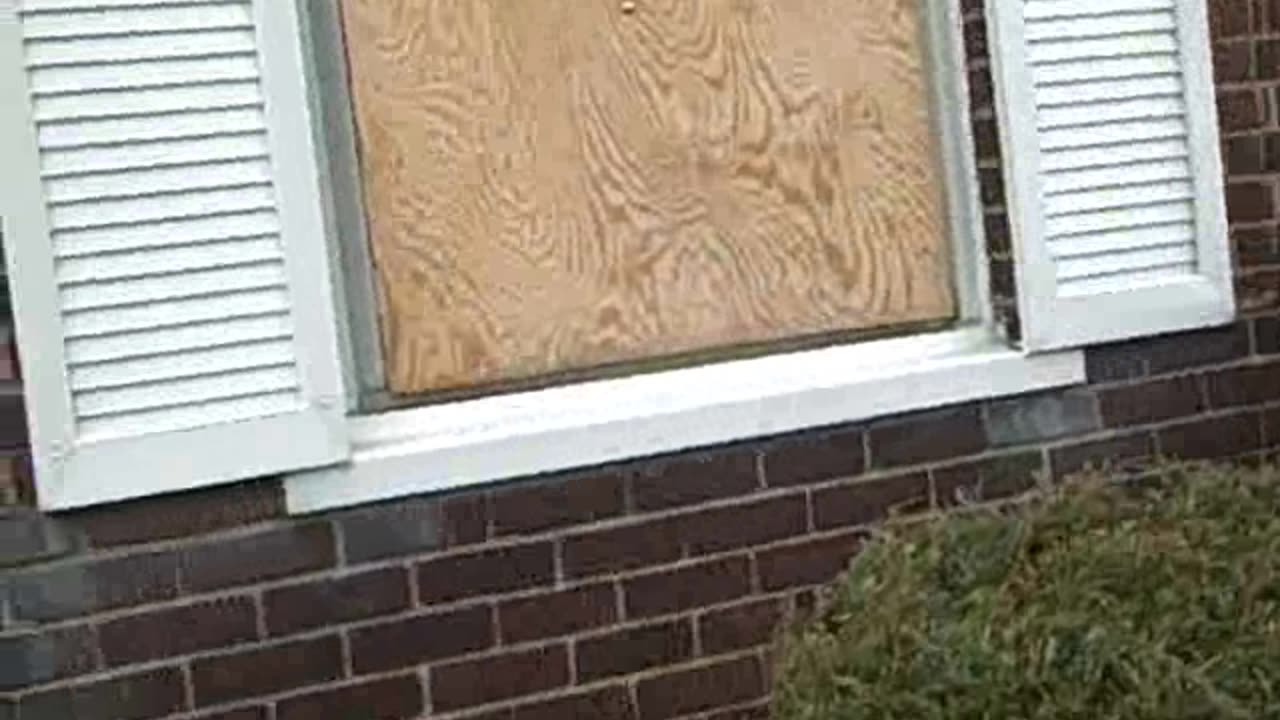 NEW GAS LINES ON BRADFORD,,CHEAP PROPERTY IN DEtroit