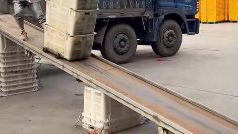 💯✨ Genius Way to Fold a Fitted Sheet Perfectly! | LifeHacksDaily