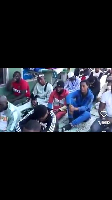 MUSLIMS PRAYING ON THE PAVEMENTS OF THE BRONX - ALL BLACK AMERICANS ⚔️