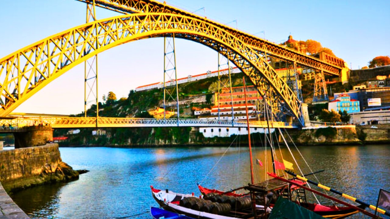 My Portugal Trip: Fox Hunting Englishmen on the Porto Bridge